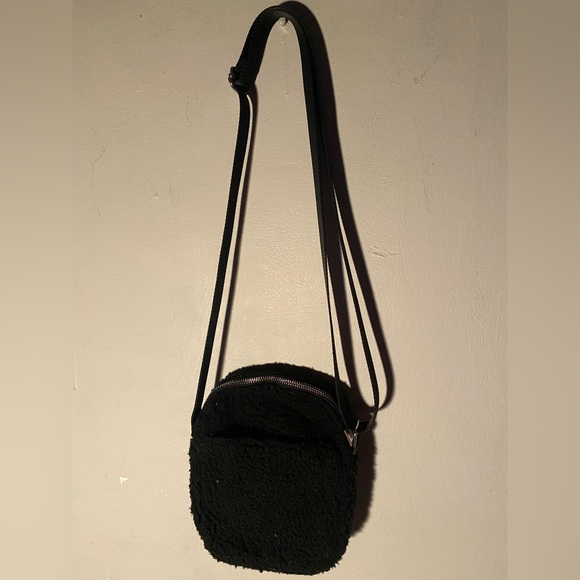 Fila - Picture 2 of 8